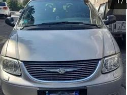 Argento Usata 2002 Chrysler Voyager Monovolume | 1650 €