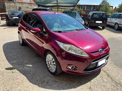 Rosso Usata 2009 Ford Fiesta Due volumi | 2900 € (Buon prezzo)