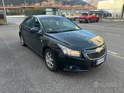 Nero Usata 2011 Chevrolet Cruze Tre volumi | 1300 € (Molto cara)