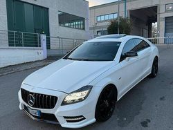 Bianco Usata 2011 Mercedes CLS350 AMG line Tre volumi | 19.500 €