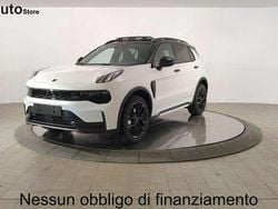 Chrystal white metallizzato / Nuova 2025 Lynk & Co 01 SUV | 36.950 € (Molto cara)