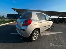 Grigio Usata 2008 Renault Clio II Tre volumi | 1899 € (Buon prezzo)