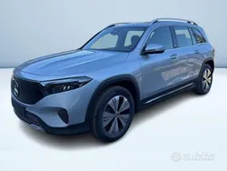 Argento Nuova 2025 Mercedes EQB250+ Progressive SUV | 46.100 € (Buon prezzo)