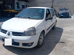 Bianco Usata 2009 Renault Clio II Due volumi | 1600 € (Ottimo prezzo)