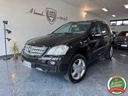 Nero Usata 2006 Mercedes ML320 SUV | 7900 € (Buon prezzo)