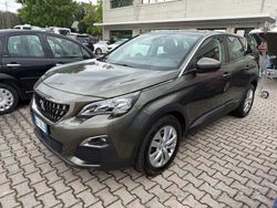 Grigio scuro Usata 2020 Peugeot 3008 Business-Line SUV | 14.990 € (Super prezzo)