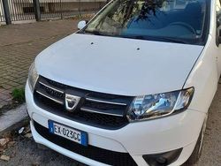 Bianco Usata 2015 Dacia Sandero Ambiance Tre volumi | 3900 € (Ottimo prezzo)