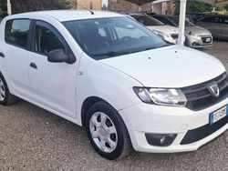 Bianco Usata 2016 Dacia Sandero Ambiance Tre volumi | 6500 € (Buon prezzo)