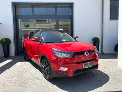 Rosso Usata 2016 Ssangyong Tivoli SUV | 8200 € (Buon prezzo)