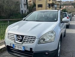 Argento Usata 2009 Nissan Qashqai Tekna SUV | 3990 € (Buon prezzo)