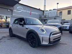 Grigio metallizzato Usata 2023 Mini Cooper Essential Due volumi | 25.500 € (Buon prezzo)
