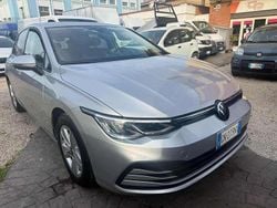 Grigio Usata 2023 VW Golf Life Tre volumi | 19.500 € (Ottimo prezzo)