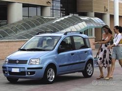 Rosso Usata 2009 Fiat Panda Emotion Tre volumi | 4200 € (Buon prezzo)