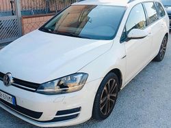 Bianco Usata 2015 VW Golf VII Comfortline Station wagon | 6499 € (Buon prezzo)