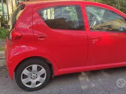 Rosso Usata 2006 Toyota Aygo Due volumi | 3300 € (Buon prezzo)
