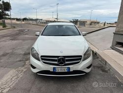 Bianco Usata 2013 Mercedes A180 Tre volumi | 9500 € (Buon prezzo)