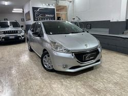Grigio Usata 2012 Peugeot 208 Allure Due volumi | 4500 € (Buon prezzo)
