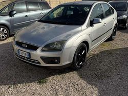 Usata 2005 Ford C-MAX Monovolume | 1800 €