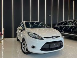 Bianco Usata 2012 Ford Fiesta Due volumi | 7900 € (Molto cara)