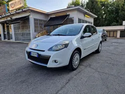 Bianco Usata 2010 Renault Clio III Luxe Tre volumi | 3900 € (Buon prezzo)