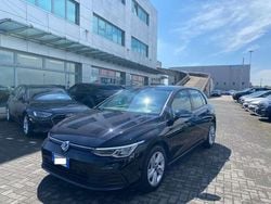 Nero Usata 2020 VW Golf VII Life Tre volumi | 21.900 € (Buon prezzo)