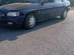 Usata 1997 Ford Escort Tre volumi | 699 €
