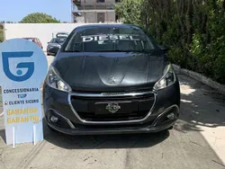 Other Usata 2016 Peugeot 208 Active Due volumi | 5490 € (Buon prezzo)