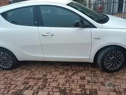 Bianco Usata 2016 Lancia Ypsilon Gold Due volumi | 7400 € (Buon prezzo)