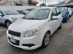 Bianco Usata 2010 Chevrolet Aveo Tre volumi | 2200 € (Molto cara)