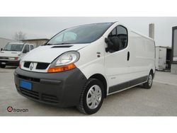 Bianco pastello Usata 2006 Renault Trafic Monovolume | 6490 € (Buon prezzo)