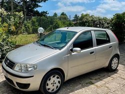 Grigio Usata 2004 Fiat Punto Dynamic Tre volumi | 1500 € (Ottimo prezzo)
