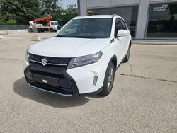 Vari colori Usata 2024 Suzuki Vitara SUV | 26.900 €