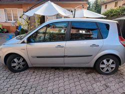 Grigio Usata 2008 Renault Grand Scénic II Monovolume | 300 €