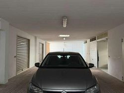 Grigio Usata 2019 VW Polo Comfortline Tre volumi | 13.500 € (Buon prezzo)