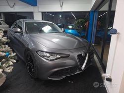 Grigio Usata 2017 Alfa Romeo Giulia Super Tre volumi | 17.900 € (Buon prezzo)