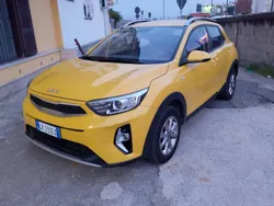 Giallo Usata 2022 Kia Stonic Urban SUV | 13.900 € (Buon prezzo)