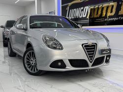 Grigio Usata 2012 Alfa Romeo Giulietta Tre volumi | 4300 € (Buon prezzo)