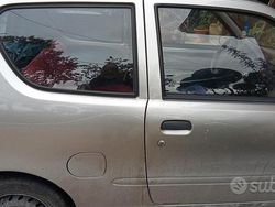 Grigio Usata 1998 Fiat 600 Tre volumi | 1500 €