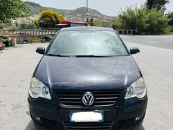 Usata 2008 VW Polo Tre volumi | 2500 € (Buon prezzo)