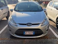 Grigio Usata 2012 Ford Fiesta Tre volumi | 3000 € (Super prezzo)