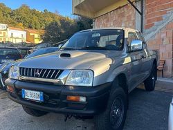 Grigio Usata 2000 Mitsubishi L200 Pick-up | 9900 € (Molto cara)