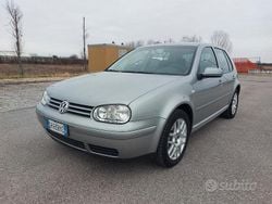 Grigio Usata 2003 VW Golf Tre volumi | 3500 € (Buon prezzo)