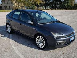 Usata 2007 Ford Focus Tre volumi | 2700 € (Cara)