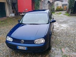 Blu Usata 1999 VW Golf Tre volumi | 2799 € (Buon prezzo)
