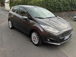Grigio Usata 2017 Ford Fiesta Titanium Tre volumi | 7490 € (Super prezzo)