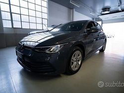 Grigio Usata 2020 VW Golf VII Style Tre volumi | 20.900 € (Buon prezzo)