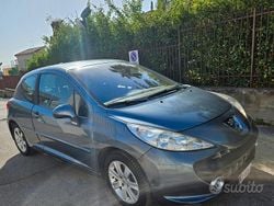 Usata 2008 Peugeot 207 Tre volumi | 1969 € (Super prezzo)