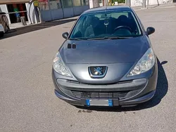 Usata 2010 Peugeot 206 Tre volumi | 3499 €