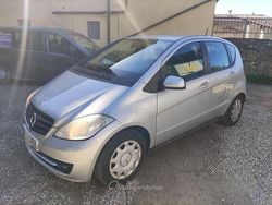 Grigio Usata 2010 Mercedes A180 Elegance Tre volumi | 3500 € (Ottimo prezzo)