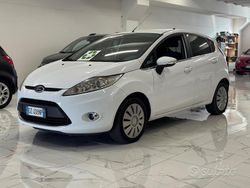 Bianco Usata 2009 Ford Fiesta Tre volumi | 4500 € (Buon prezzo)